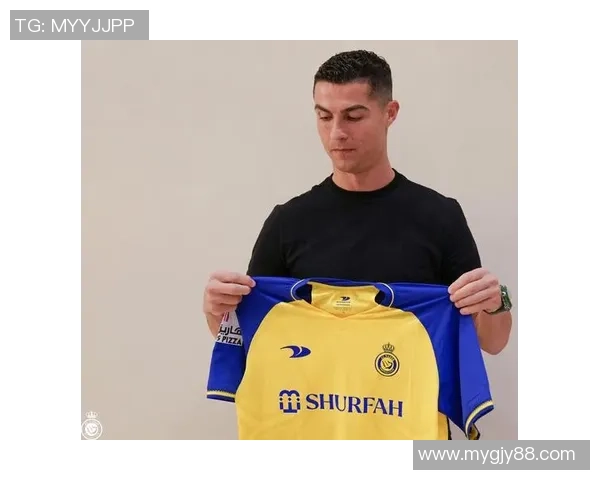 2025年全球足球最高收入球星排行榜揭晓 揭秘顶级球员的收入来源与财富之路