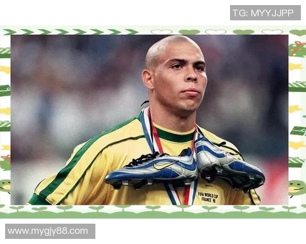 足球刺客球星卡全新登场带你领略足坛传奇人物的精彩瞬间