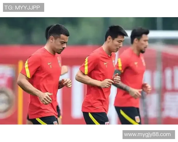 足球明星踏足中国足坛 点燃热情与文化碰撞新篇章